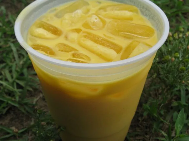 Set (nothing to drink included) Mango Lassi