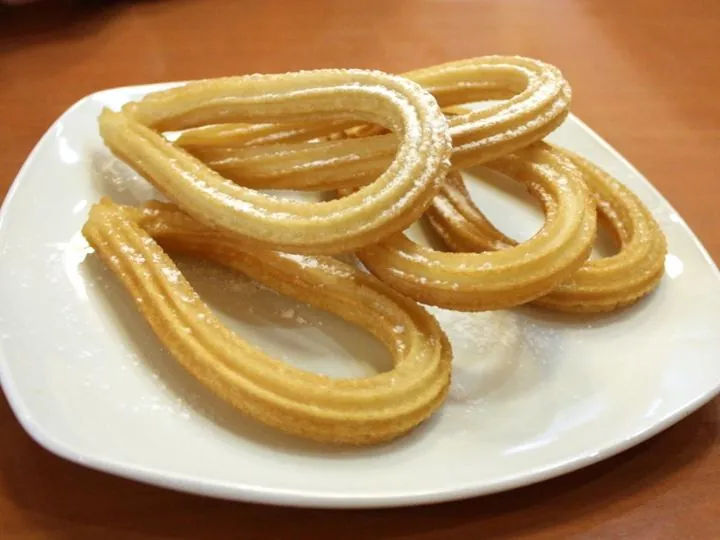 Extra-Spicy Churros con Chocolate