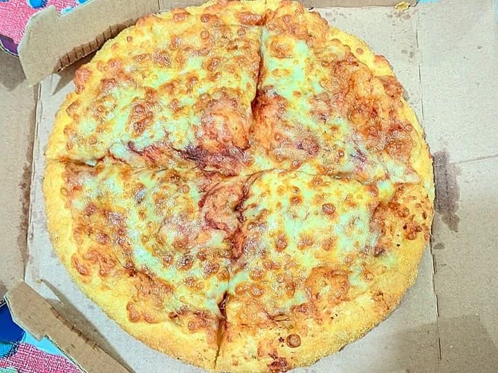 Premium Margherita Pizza